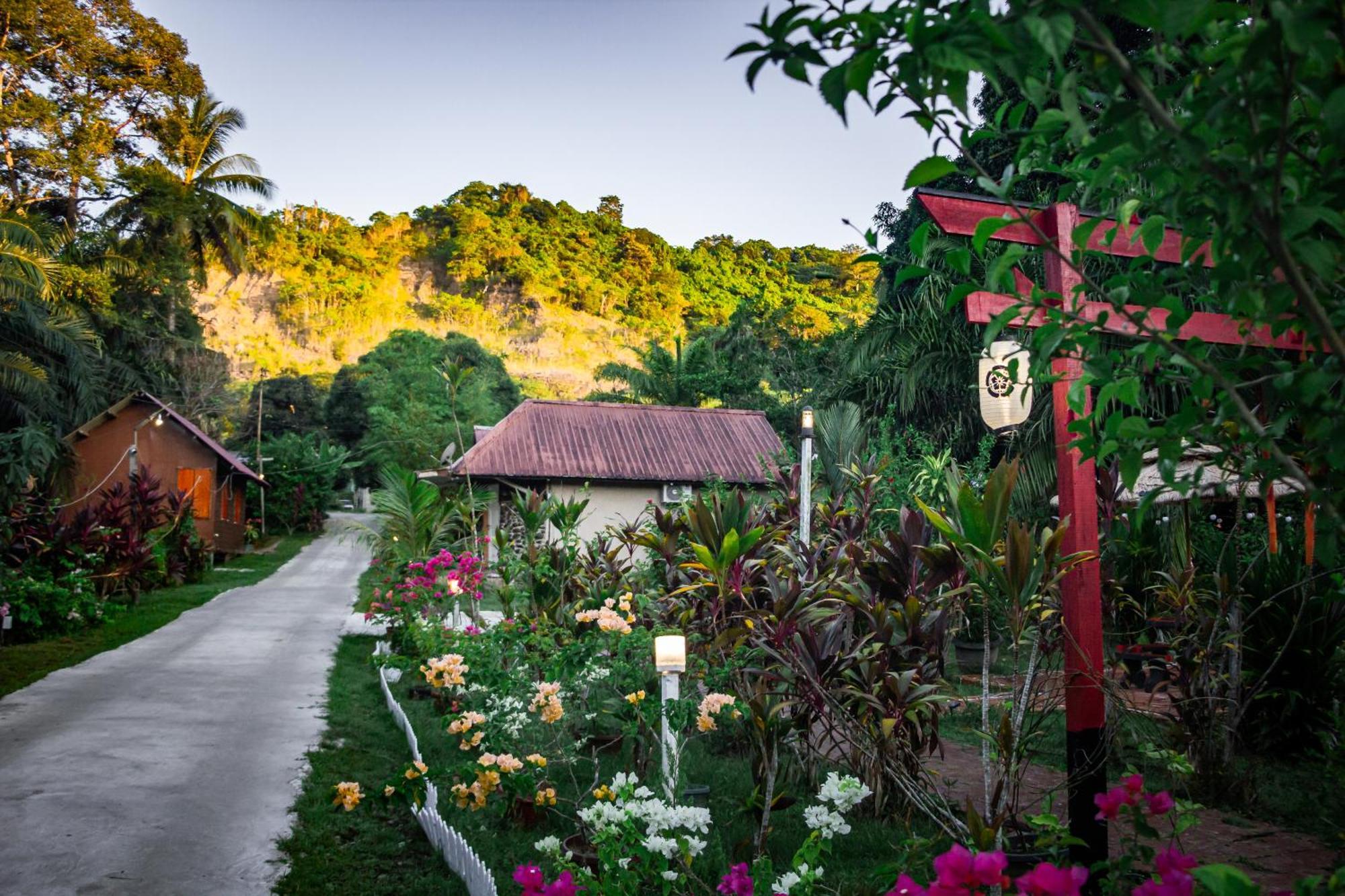 Timba Garden Free Town And Jetty Transport Hotel Semporna Exterior photo