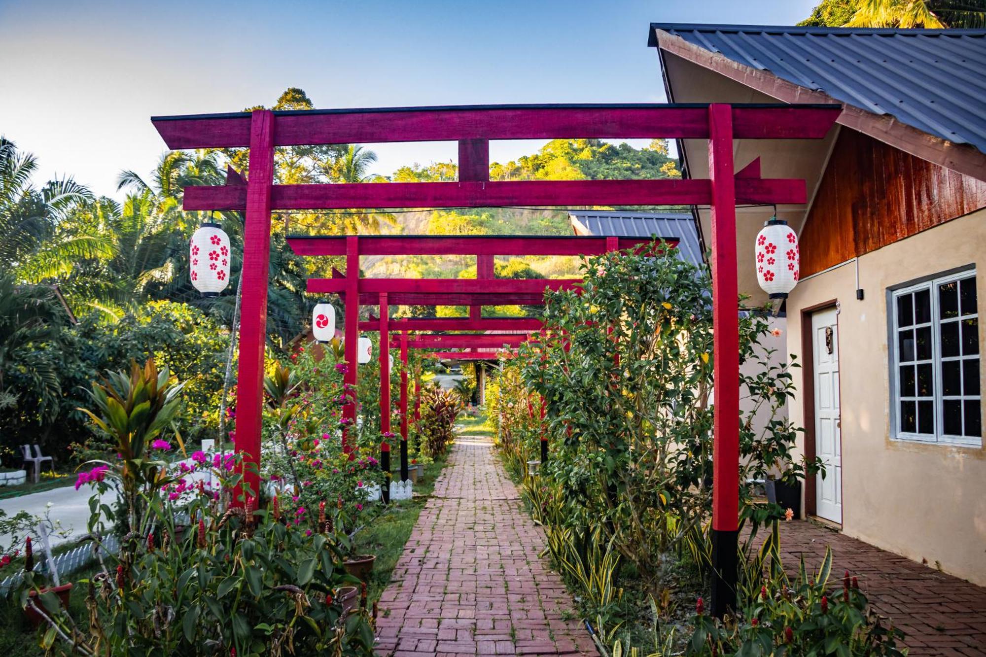 Timba Garden Free Town And Jetty Transport Hotel Semporna Exterior photo