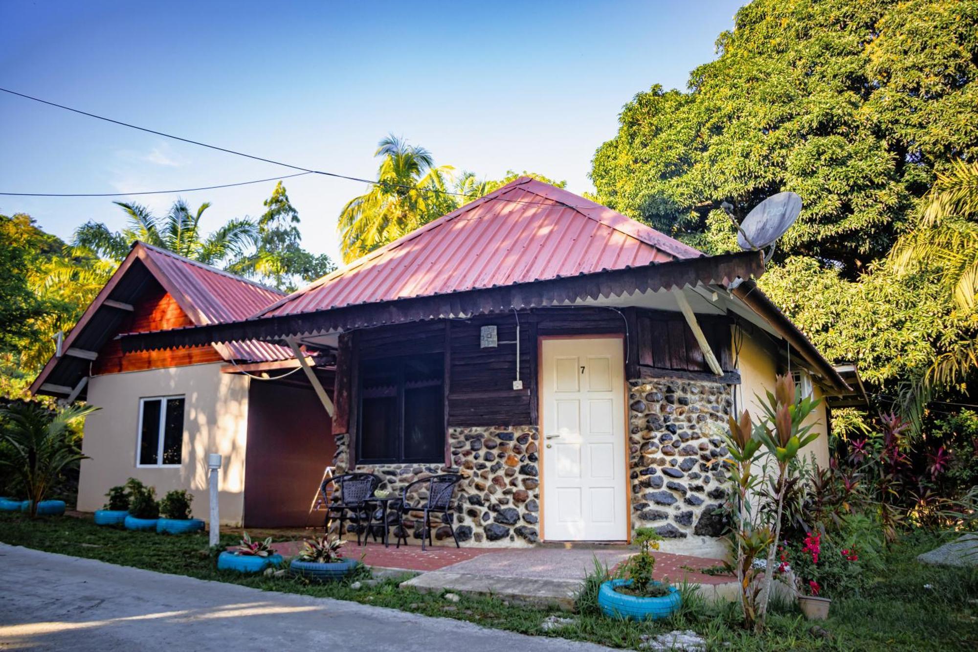 Timba Garden Free Town And Jetty Transport Hotel Semporna Exterior photo